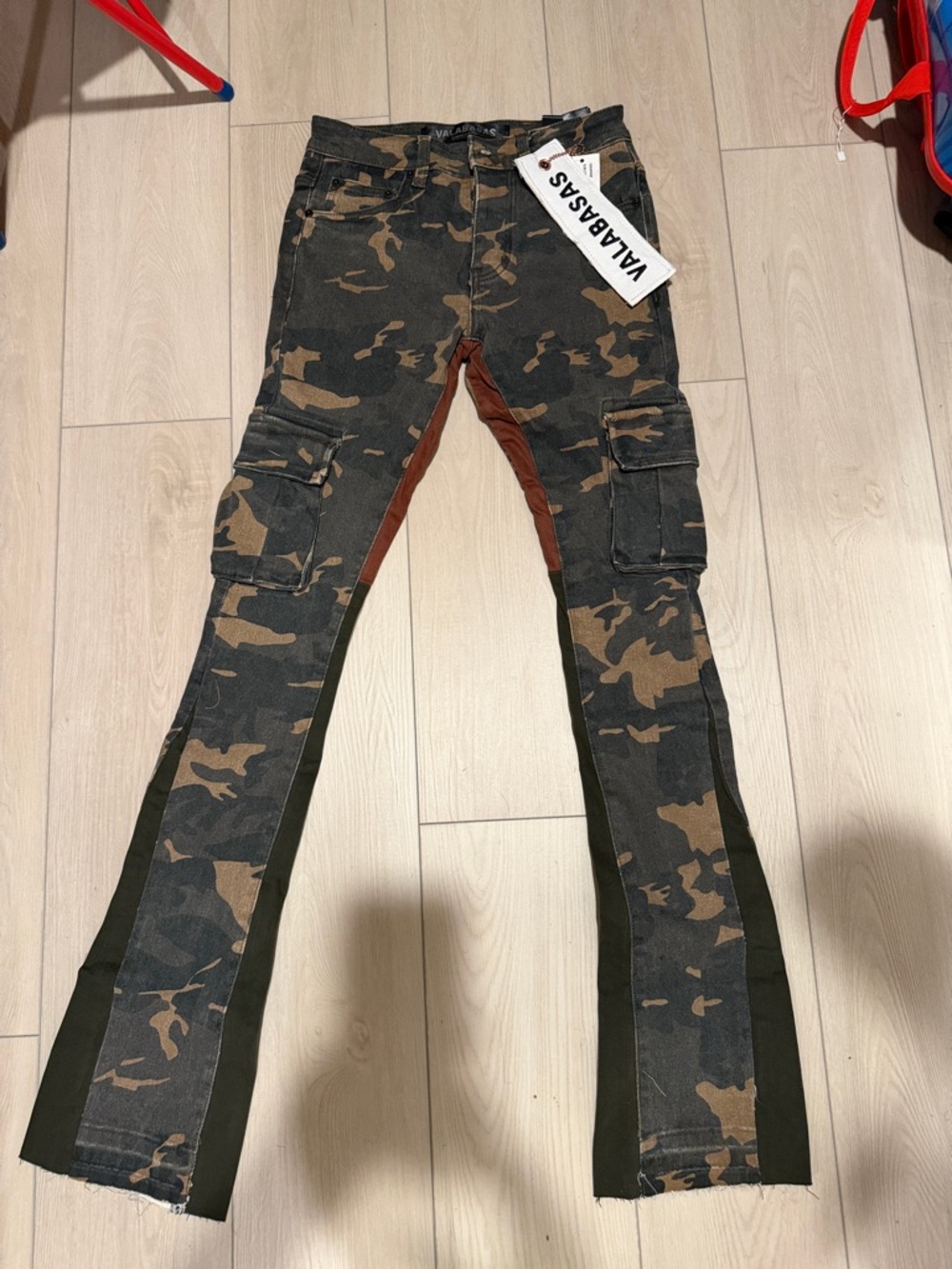Vlabasas Men’s Camo Cargo Pants - Brown/Black